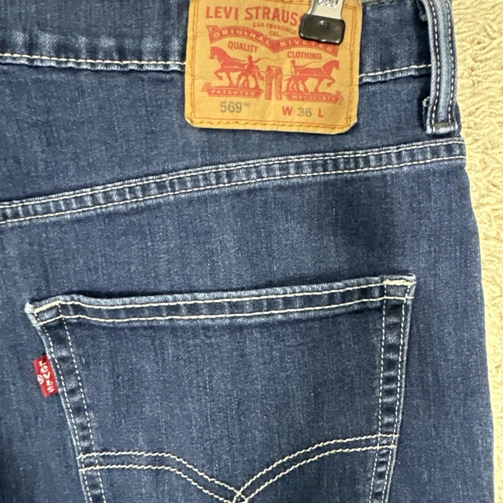 Levis 569 Blue Denim Shorts Jorts Men's 36 Loose Straight Fit‎ Streetwear Grunge